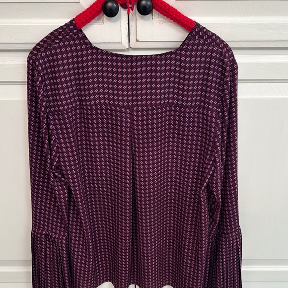 Banana Republic Purple Women's blouse with flared sleeves. Size M. - Picture 7 of 9